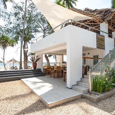 Seashore Beach Hotel Ківенґва Екстер'єр фото