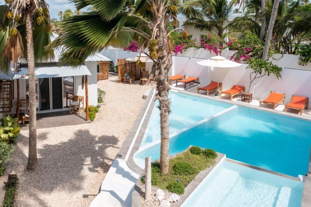 Seashore Beach Hotel Ківенґва Екстер'єр фото