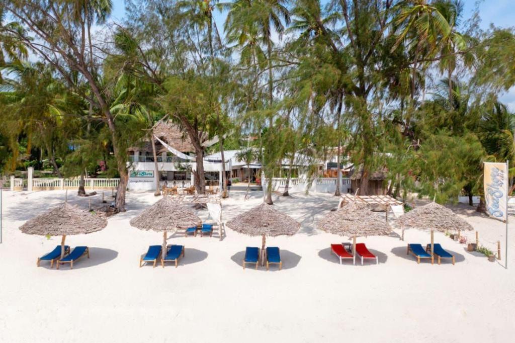 Seashore Beach Hotel Ківенґва Екстер'єр фото