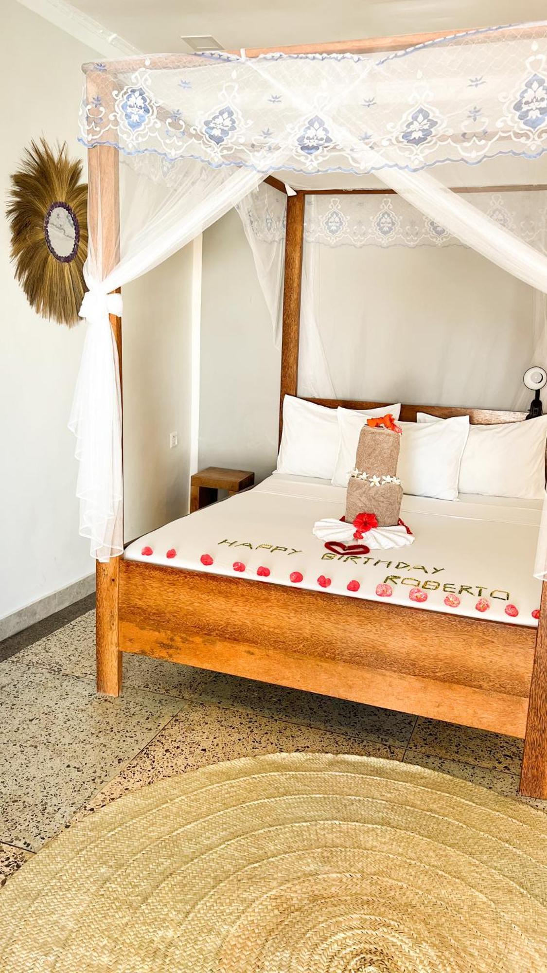 Seashore Beach Hotel Ківенґва Екстер'єр фото
