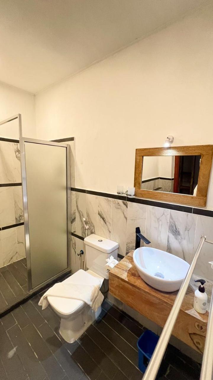 Seashore Beach Hotel Ківенґва Екстер'єр фото