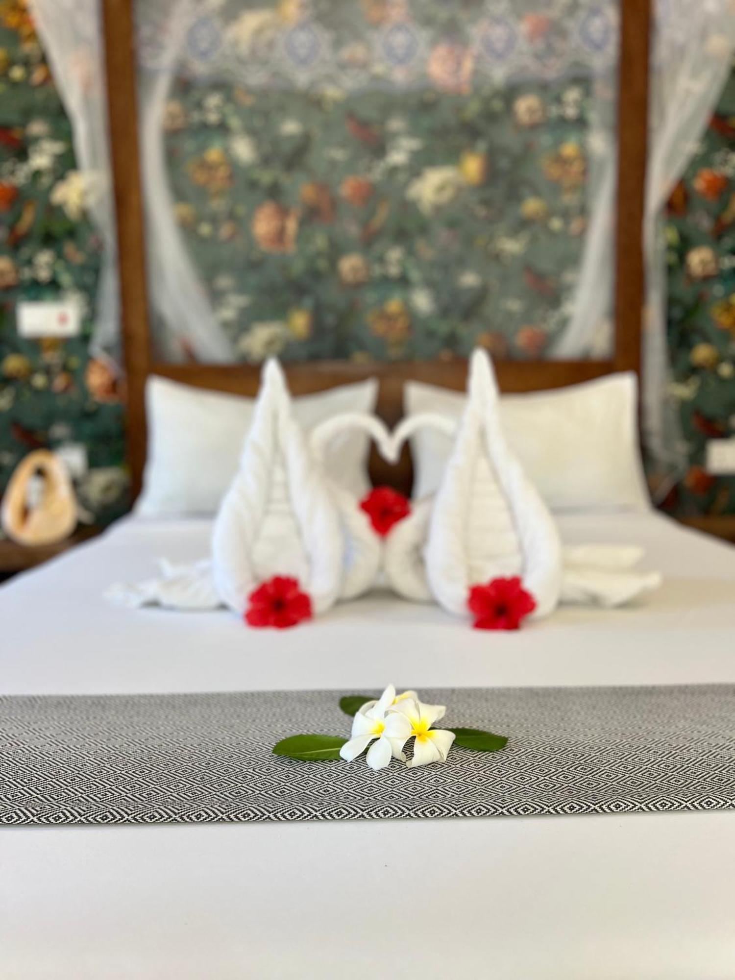 Seashore Beach Hotel Ківенґва Екстер'єр фото